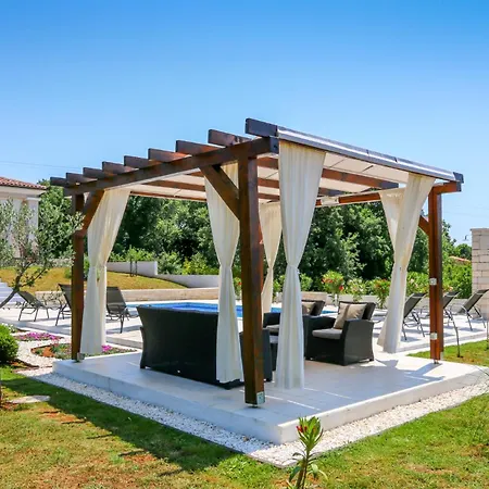 Villa Tara