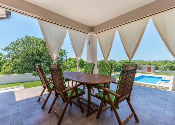 Tara Villa
