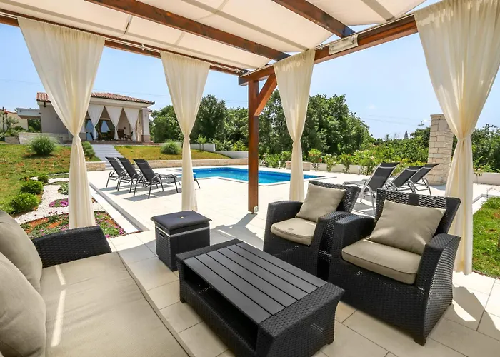 Tara Villa